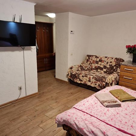 Apartamento Студіо На Кoновальця Leópolis Exterior foto