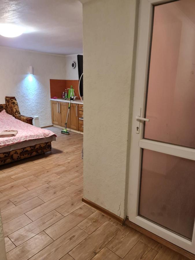Apartamento Студіо На Кoновальця Leópolis Exterior foto